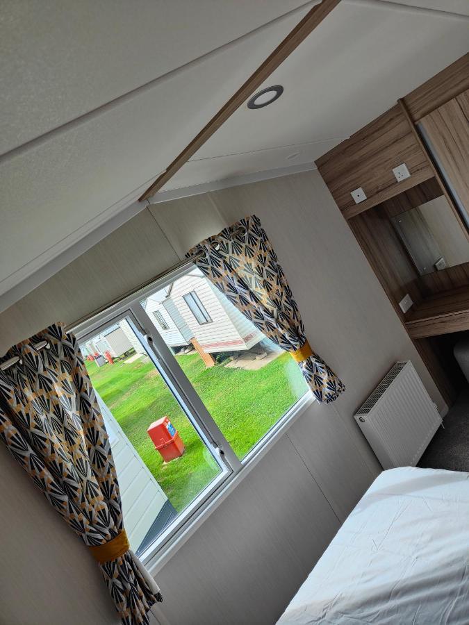 J6 Static Caravan, Fairway Holiday Park Сэнддаун Экстерьер фото
